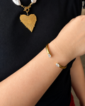 Single stone cuff