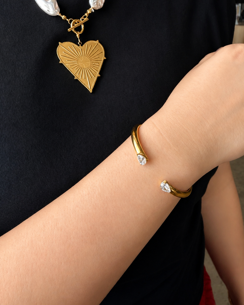 Single stone cuff