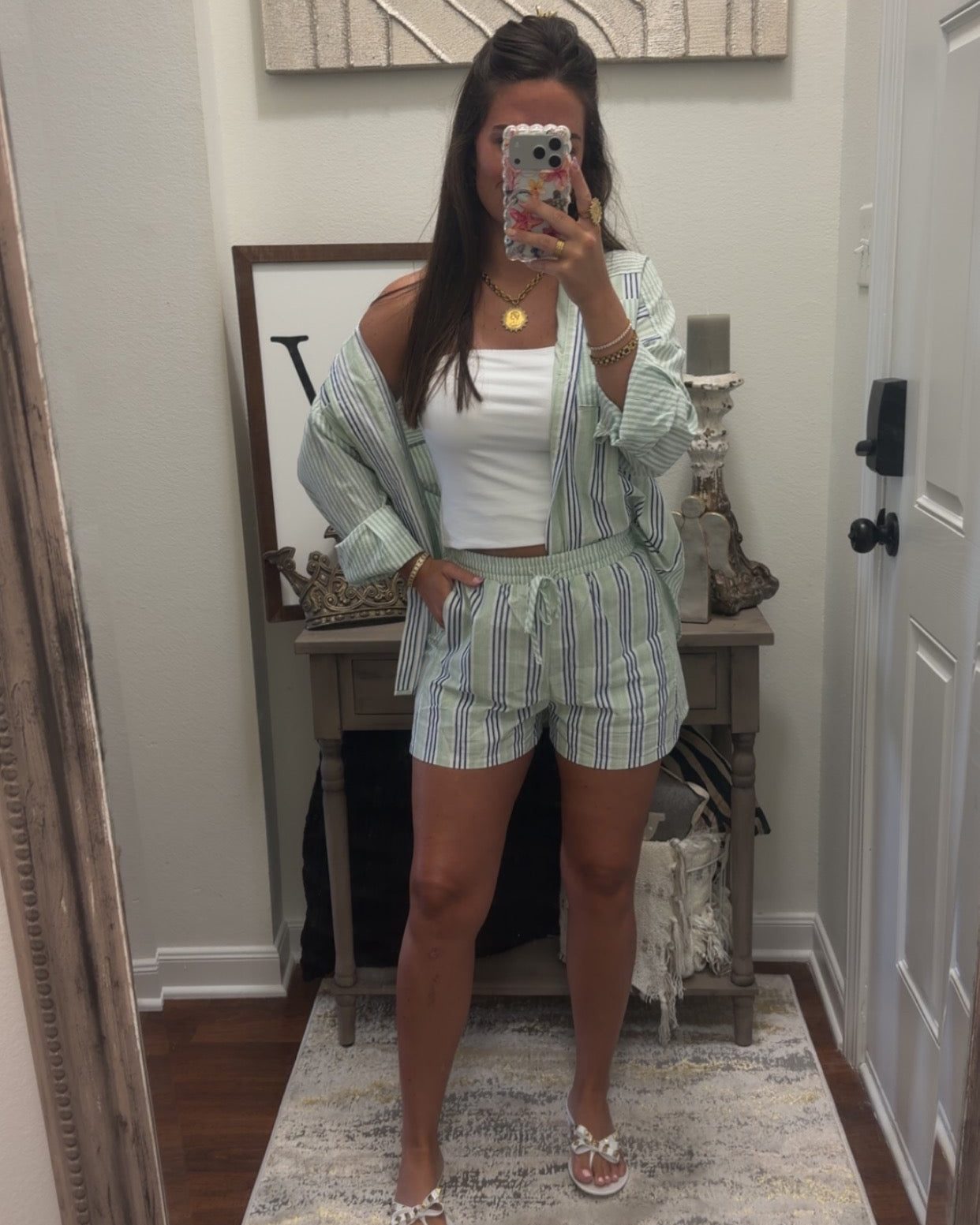 Striped set